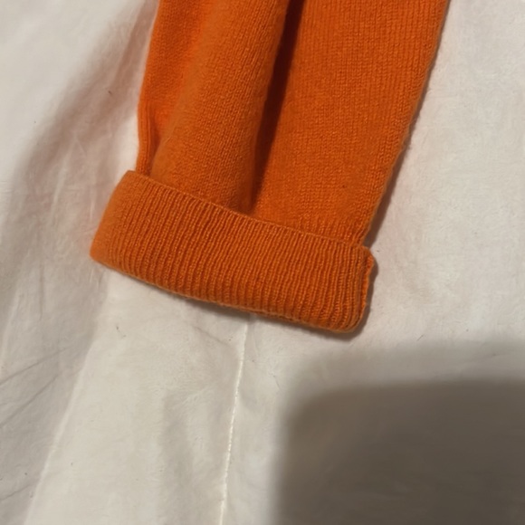 100% Cashmere Raffi Sweater w/ collar - Orange - M - Picture 7 of 8